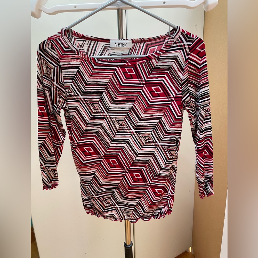 Red, black and white print top, 3/4 sleeves - A Byer